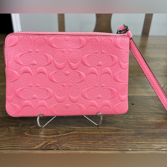 Coach Signature Embossed Pebbled Leather Corner Zip Wristlet in Pink - Picture 2 of 9